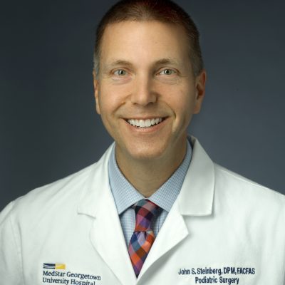 John Steinberg 2020 Portrait MGUH (1).jpg